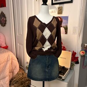Liz Claiborne Brown and Tan Argyle V-Neck Sweater